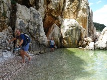 2024-05-31-Vrbnik-Bucht-Zugang-DSC03590-Mittel